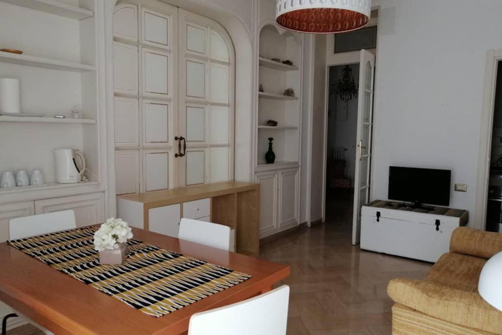 Casa Valerio Apartment Bari Luaran gambar
